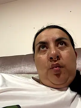 Abril Luv online show from 10, 1, 2026