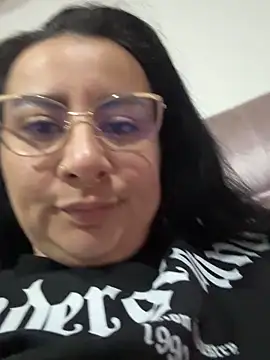 Abril Luv online show from 23, 2, 2026