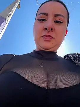 Snapshot of Abril_Luv chatting on 9, 5, 2026 Abril Luv online show from 9, 5, 2026