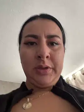 Snapshot of Abril_Luv chatting on 15, 5, 2026 Abril Luv online show from 15, 5, 2026