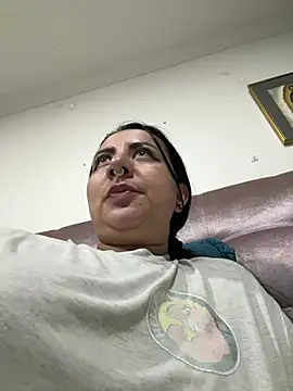 Snapshot of Abril_Luv chatting on 2, 6, 2026 Abril Luv online show from 2, 6, 2026