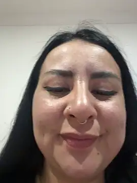 Snapshot of Abril_Luv chatting on 10, 7, 2026 Abril Luv online show from 10, 7, 2026