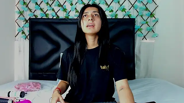 EmmaWilliamss online show from 3, 2, 2025