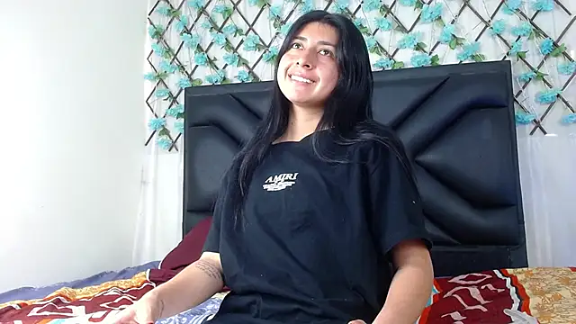 EmmaWilliamss online show from 4, 12, 2025