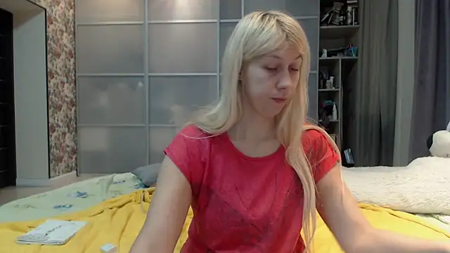 Snapshot of KyliePag chatting on 14, 12, 2025 KyliePag online show from 14, 12, 2025