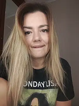 KrissSexi online show from 4, 11, 2025