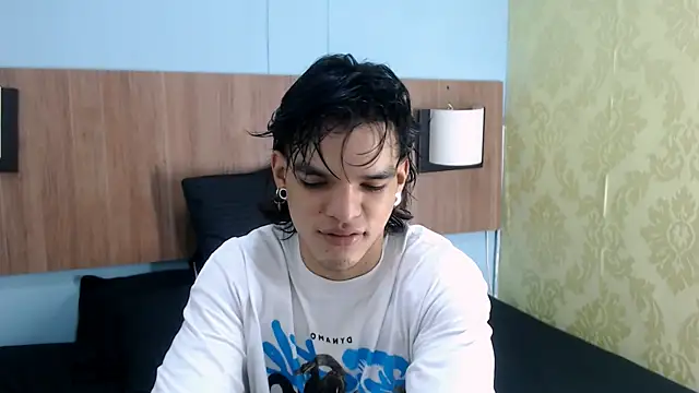 AlbertBernal69 online show from 25, 2, 2025