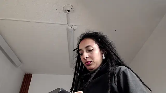 Snapshot of ORIANNA_BODMOD chatting on 8, 11, 2025 ORIANNA BODMOD online show from 8, 11, 2025