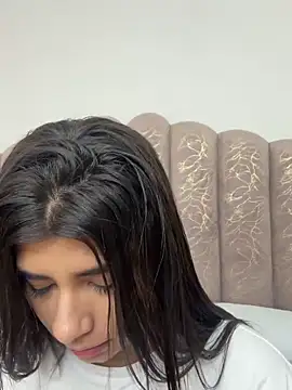 ZiaCalifa online show from 16, 12, 2025