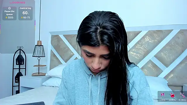 ZiaCalifa online show from 9, 2, 2026