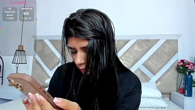 ZiaCalifa online show from 12, 2, 2026