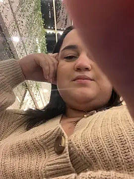 Snapshot of MinaBoss chatting on 10, 4, 2026 MinaBoss online show from 10, 4, 2026