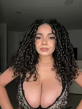 Snapshot of Mariecurl chatting on 18, 6, 2026 Mariecurl online show from 18, 6, 2026
