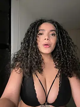 Snapshot of Mariecurl chatting on 11, 7, 2026 Mariecurl online show from 11, 7, 2026