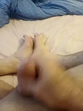 Hardapple01 online show from 16, 11, 2025