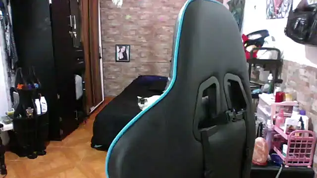 AngelaQueen  online show from 23, 11, 2025