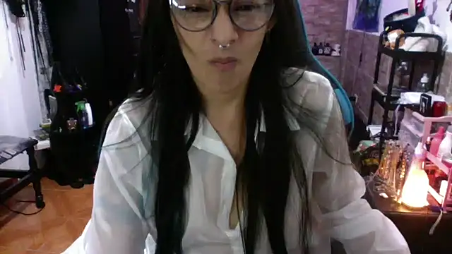 AngelaQueen  online show from 30, 11, 2025