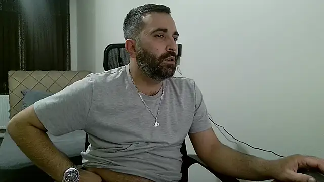 Snapshot of tgltplsr chatting on 8, 1, 2026 tgltplsr online show from 8, 1, 2026