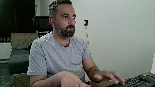 Snapshot of tgltplsr chatting on 27, 2, 2026 tgltplsr online show from 27, 2, 2026