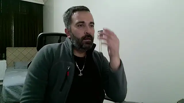Snapshot of tgltplsr chatting on 6, 4, 2026 tgltplsr online show from 6, 4, 2026