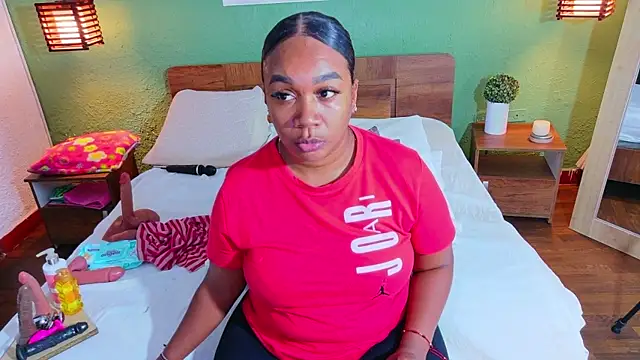 Snapshot of dannaahbrown chatting on 17, 4, 2026 dannaahbrown online show from 17, 4, 2026