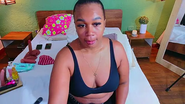 Snapshot of dannaahbrown chatting on 7, 5, 2026 dannaahbrown online show from 7, 5, 2026