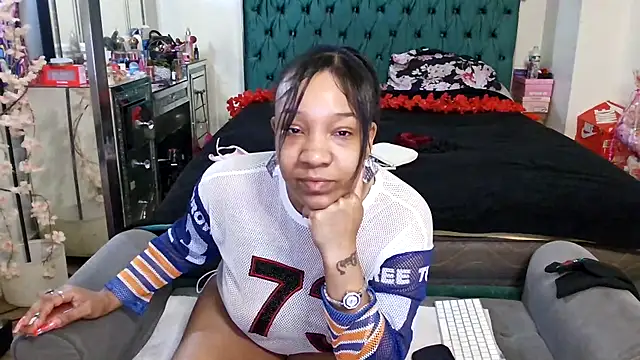 Snapshot of YasmineMinaj chatting on 23, 2, 2026 YasmineMinaj online show from 23, 2, 2026