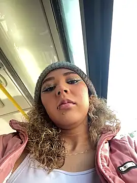 charlott lens online show from 19, 2, 2025