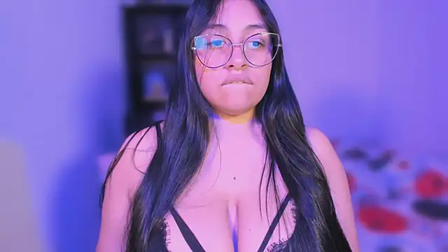 Soysofiarodrigu online show from 5, 3, 2025