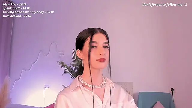 LauraCoy online show from 7, 8, 2026