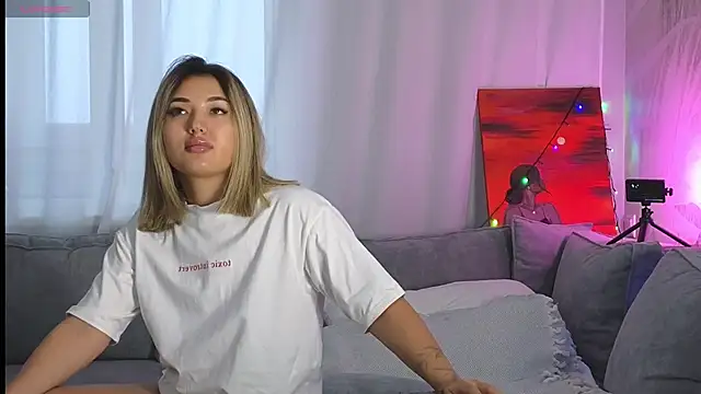 lily  foster online show from 15, 1, 2025