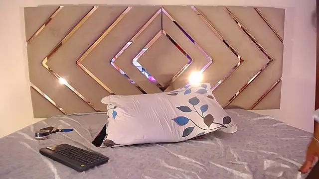 Snapshot of Raven_foxter1 chatting on 6, 2, 2026 Raven foxter1 online show from 6, 2, 2026