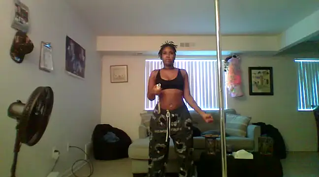 Snapshot of shauntaeme chatting on 13, 1, 2025 shauntaeme online show from 13, 1, 2025