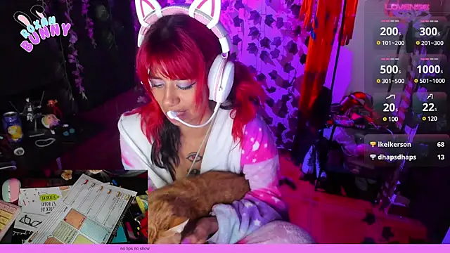 Roxanbunny1 online show from 10, 2, 2025