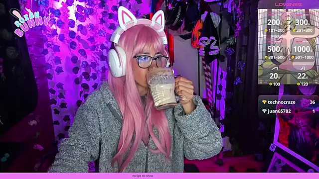 Roxanbunny1 online show from 14, 2, 2025