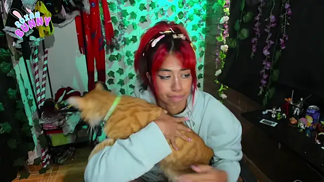 Roxanbunny1 online show from 23, 2, 2025