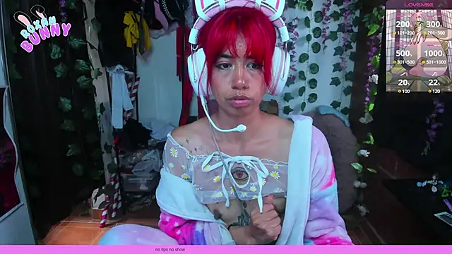 Roxanbunny1 online show from 4, 3, 2025