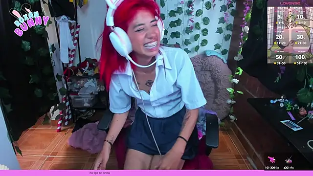 Roxanbunny1 online show from 4, 3, 2025