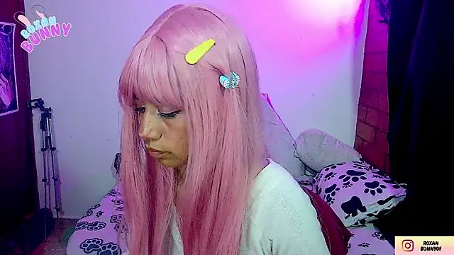 Roxanbunny1 online show from 5, 11, 2025