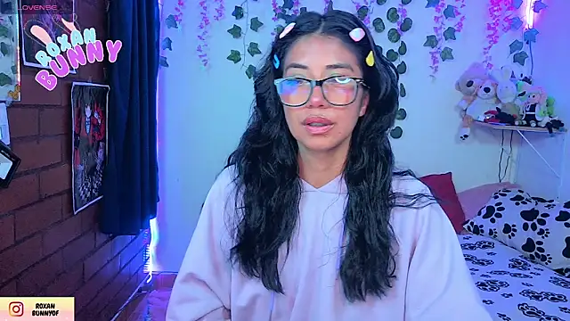 Snapshot of Roxanbunny1 chatting on 10, 6, 2026 Roxanbunny1 online show from 10, 6, 2026