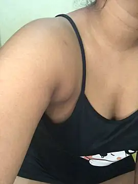 Snapshot of Rose_Olivia chatting on 25, 2, 2025 Rose Olivia online show from 25, 2, 2025