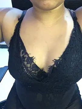 Snapshot of Rose_Olivia chatting on 26, 3, 2026 Rose Olivia online show from 26, 3, 2026