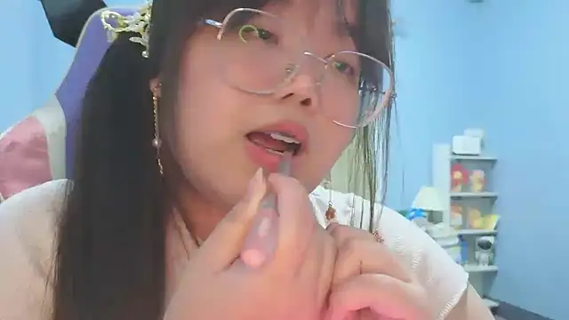 Snapshot of ANNELIESE_ chatting on 20, 9, 2025 ANNELIESE online show from 20, 9, 2025