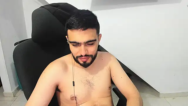 Snapshot of Lia-y-felipe chatting on 25, 5, 2026 Lia-y-felipe online show from 25, 5, 2026