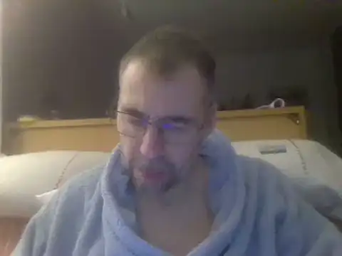 ptitcanard60600 online show from 5, 1, 2025