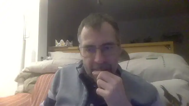 ptitcanard60600 online show from 28, 1, 2025