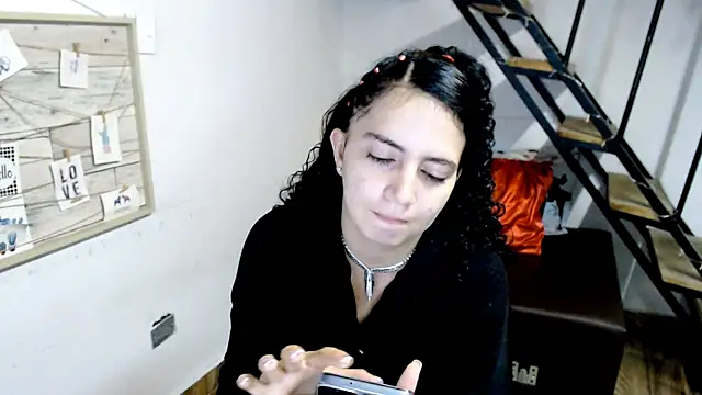 samantha baby  online show from 14, 3, 2025