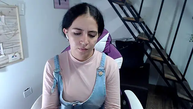 samantha baby  online show from 11, 11, 2025