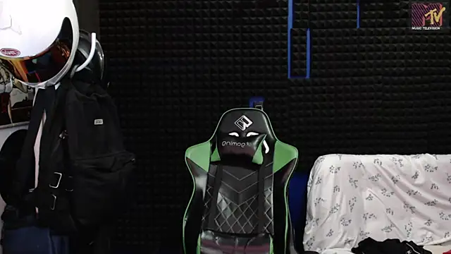 Curly Angel24 online show from 26, 11, 2025