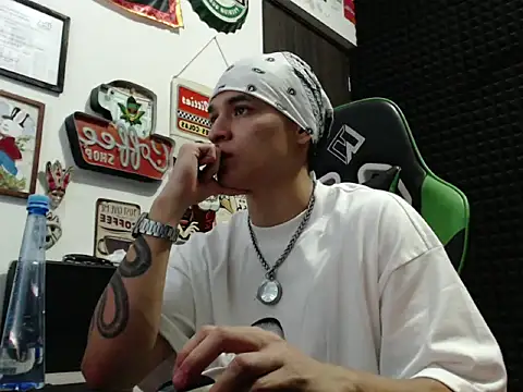 Curly Angel24 online show from 30, 11, 2025